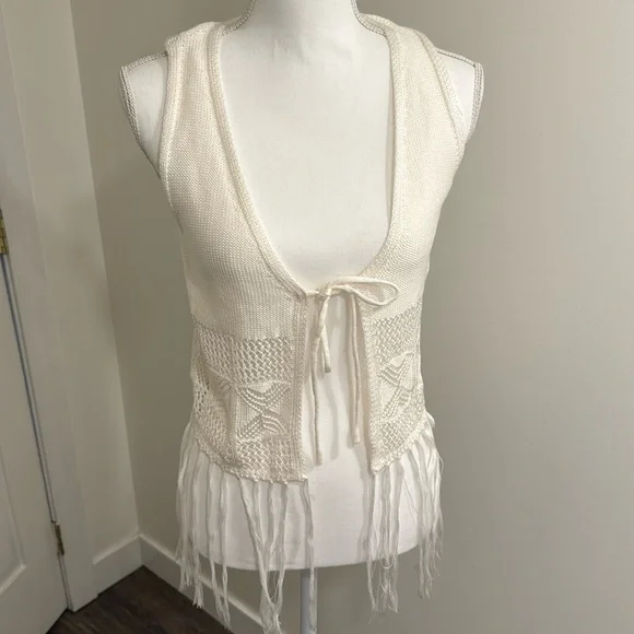 Boho White Western Style Crochet Fringe Knit Vest Junior’s Cream Size Small - Picture 4 of 10